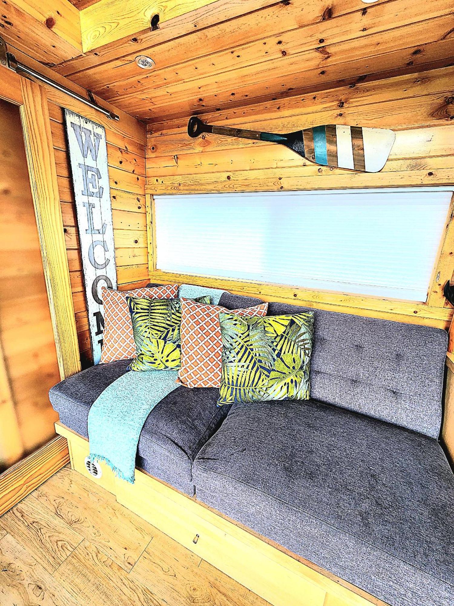 Orlando Lakefront Tiny Homes 6 Plus Month Rentals Room photo